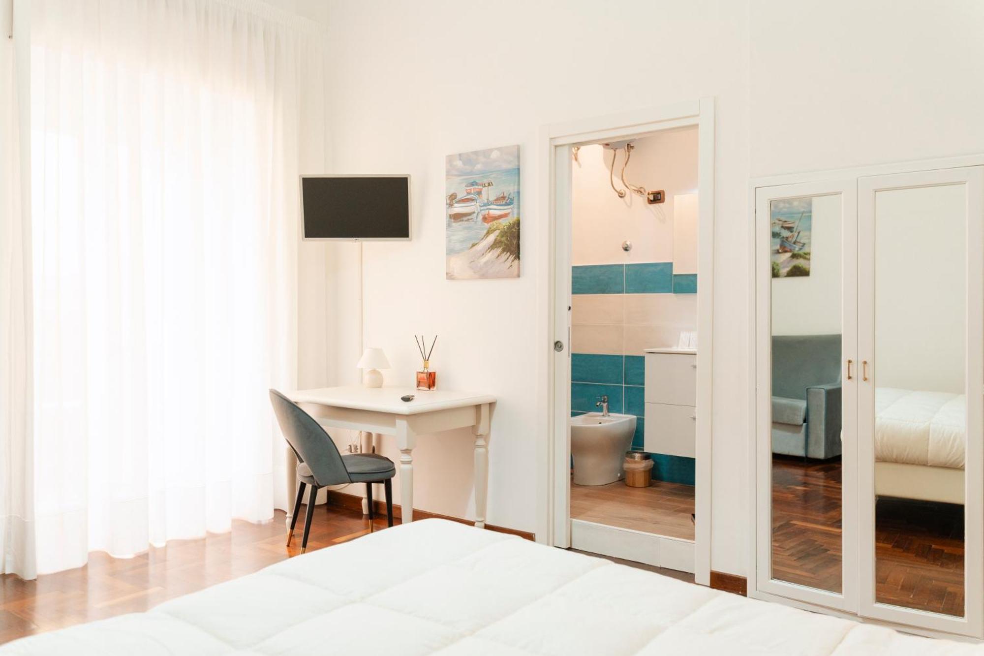 Piazza Tasso Suite Сорренто Экстерьер фото