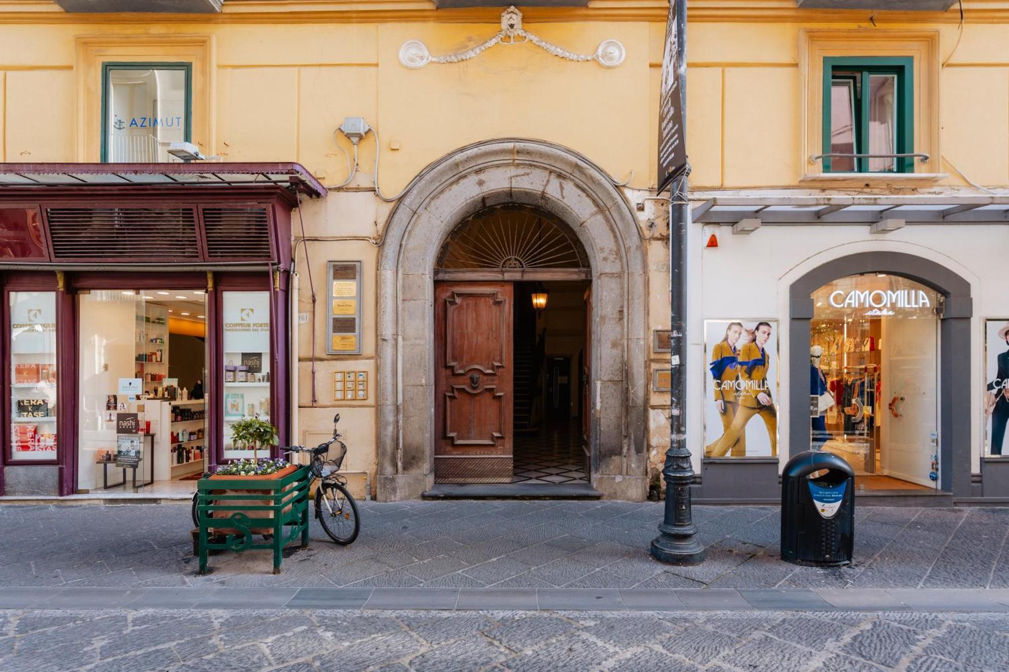 Piazza Tasso Suite Сорренто Экстерьер фото